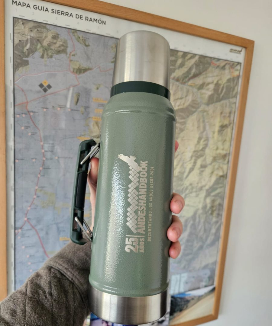 PREVENTA: Termo Stanley Classic 950 ml – Edición Aniversario 25 años Andeshandbook